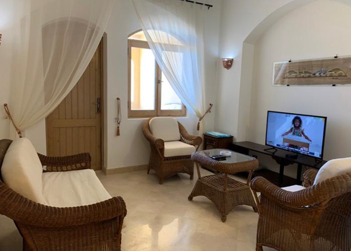 2BR Apartment with lagoon view-West golf - 0